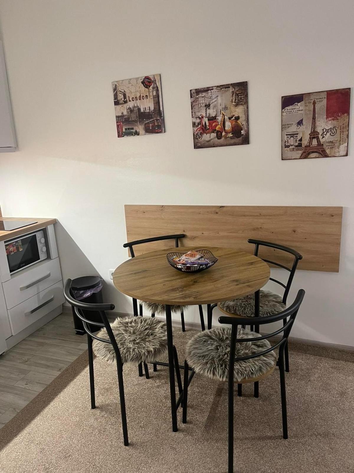 Lily Apartmani SJJ Eksteriør billede